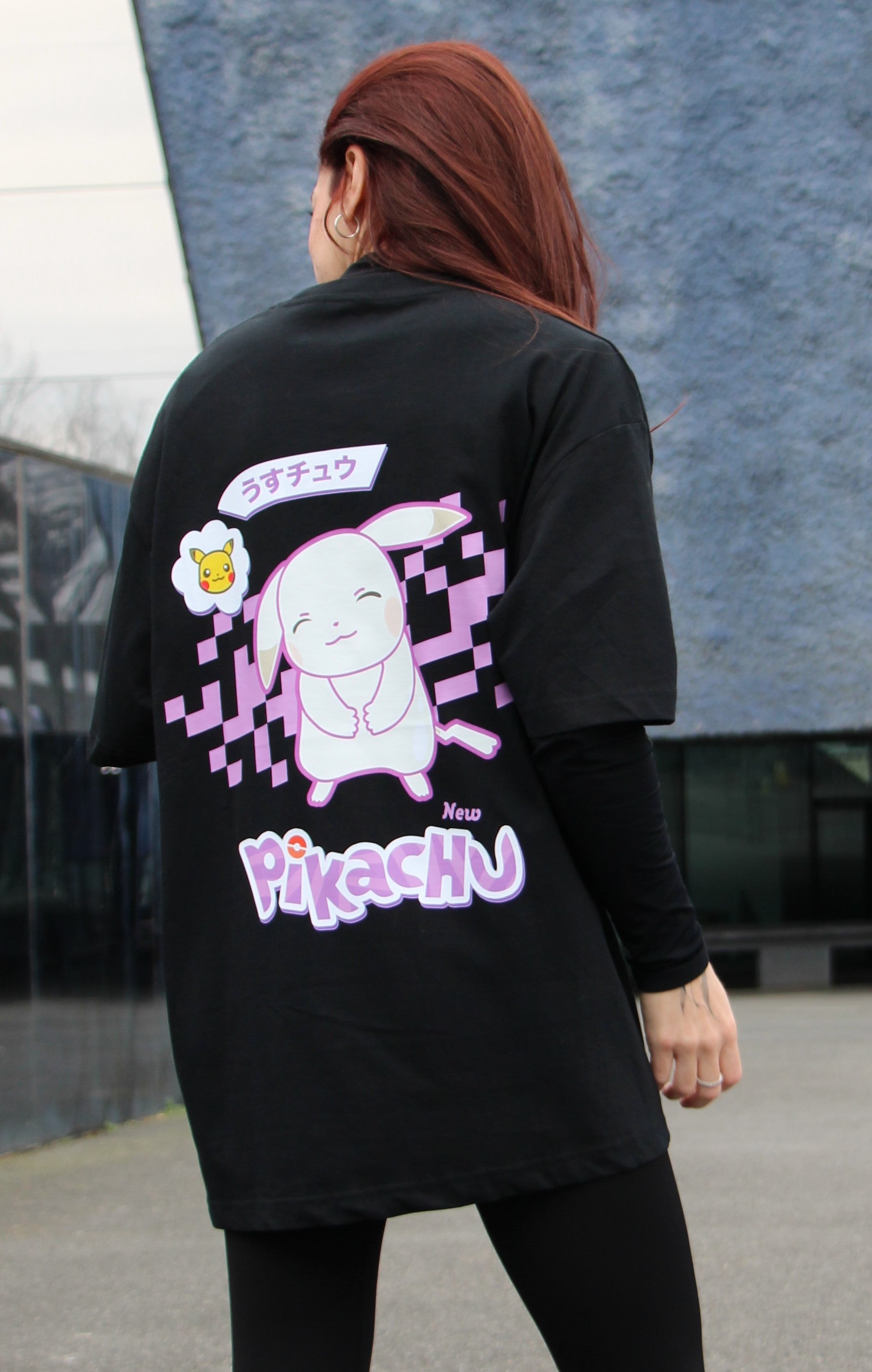 Camiseta Oversize Criatura Eléctrica Triste