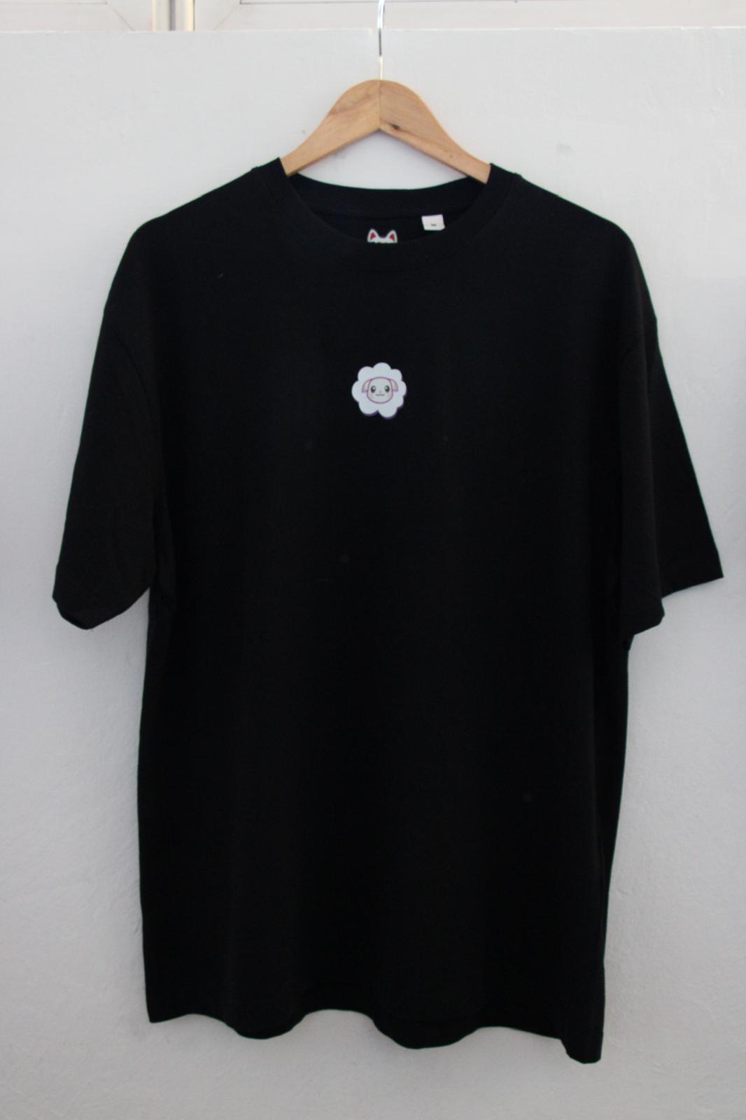 Camiseta Oversize Criatura Eléctrica Triste